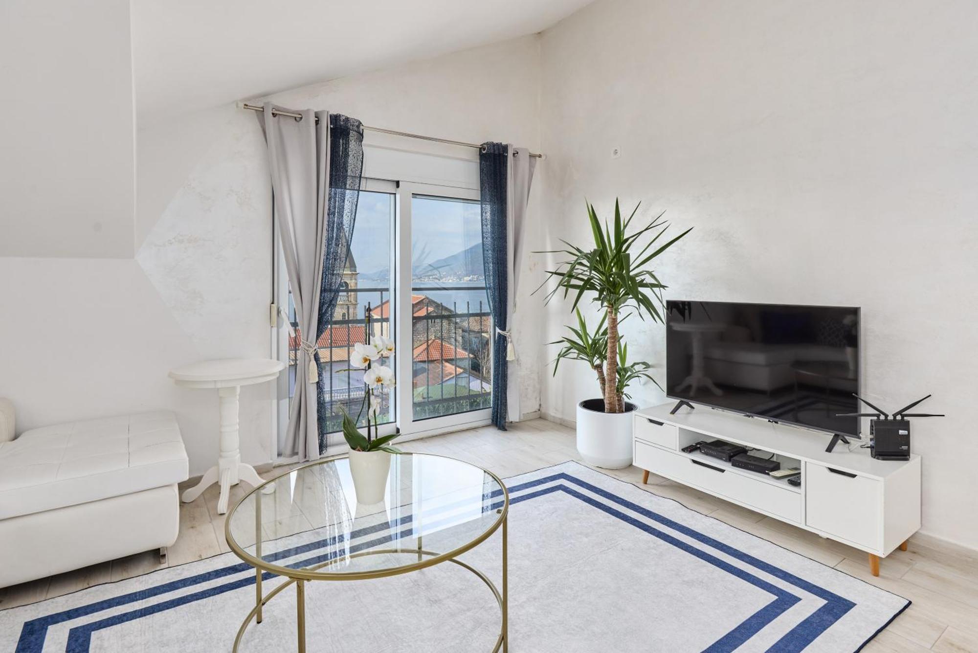Bayview Apartments Tivat Montenegro Екстер'єр фото