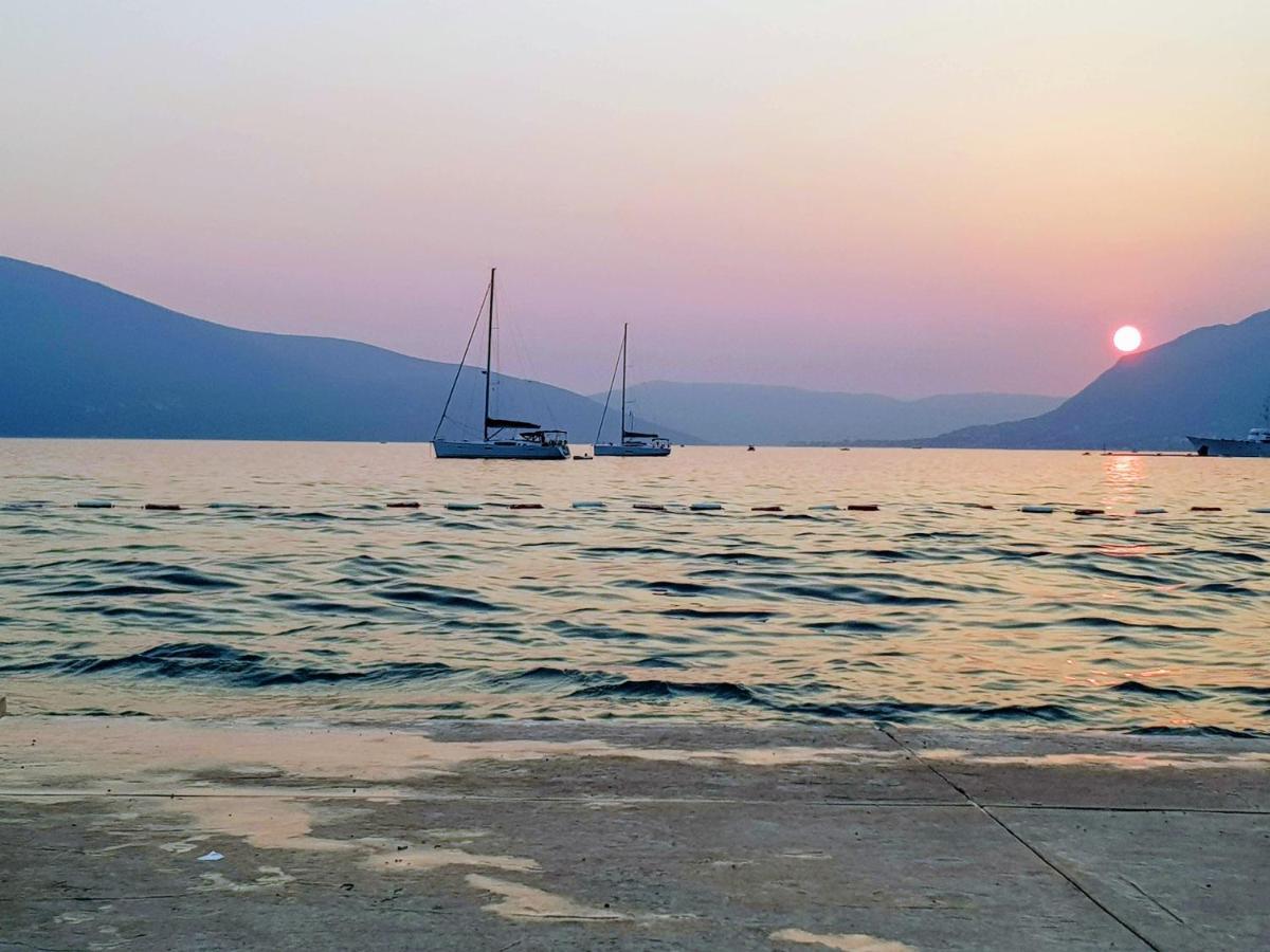 Bayview Apartments Tivat Montenegro Екстер'єр фото