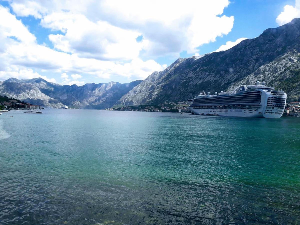 Bayview Apartments Tivat Montenegro Екстер'єр фото